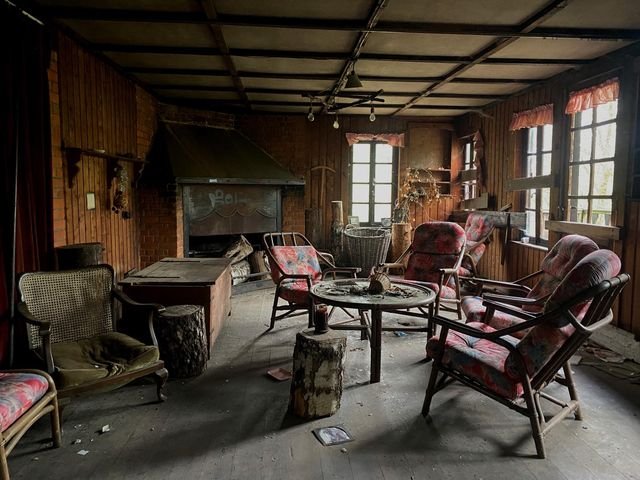 Le Chalet du Chasseur Hunter Chalet coordinate Urbex Direct