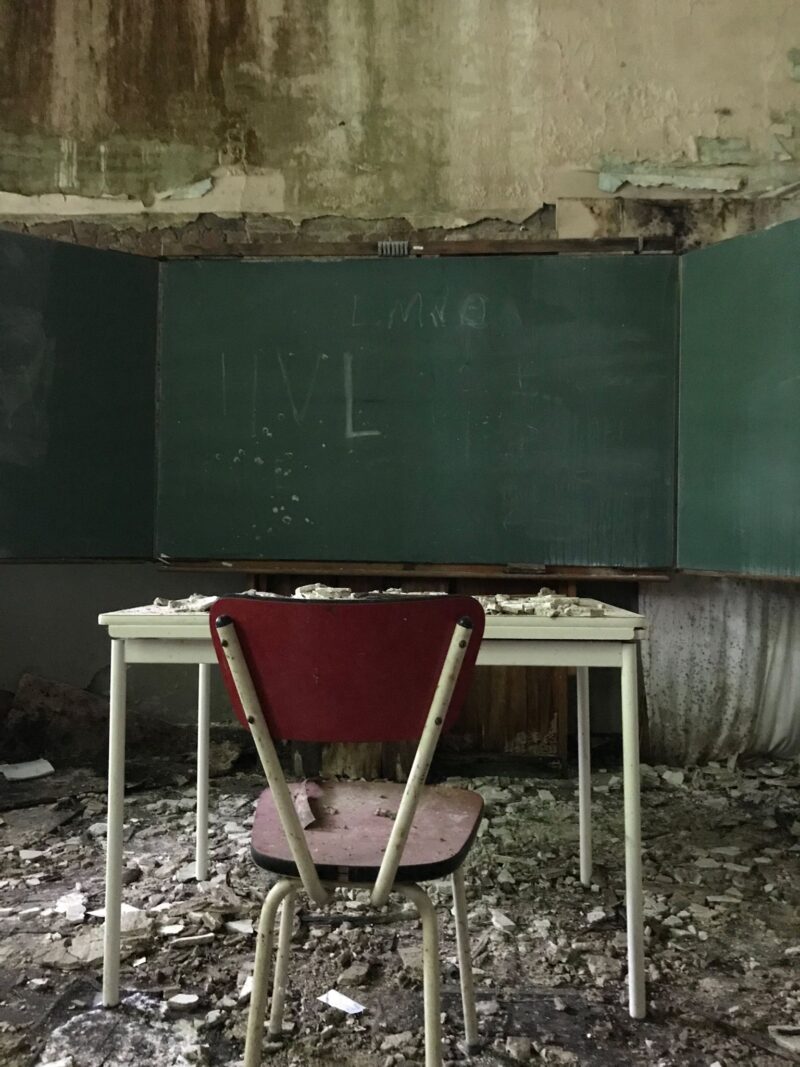 Decay Monastery M – Bild 2