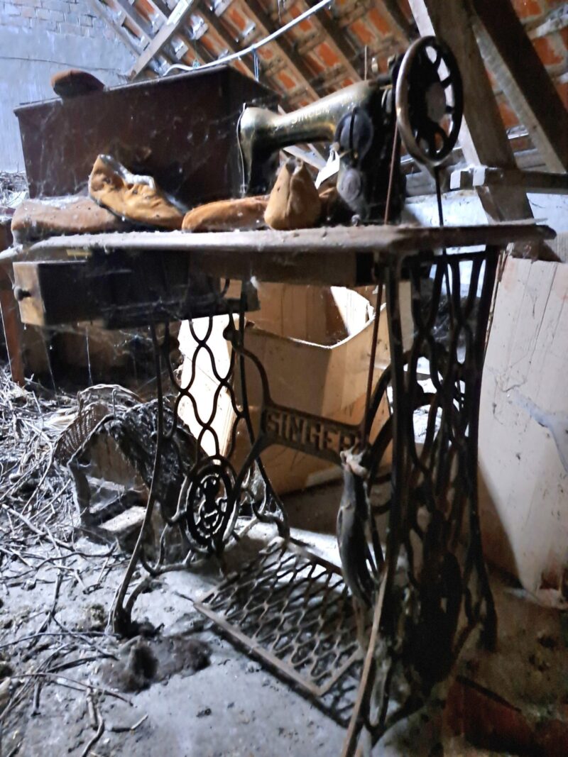 Le fabricant de pantoufles / De Pantoffel Maker