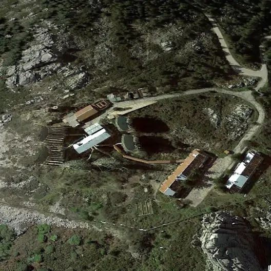 Obóz wojskowy Legends / radar Sardina