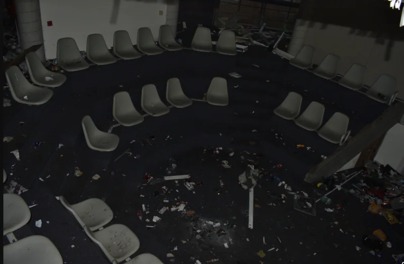 White Throne office